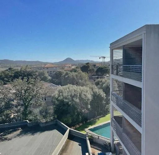 Fonctionnel 4p Avec Piscine Et Vue *